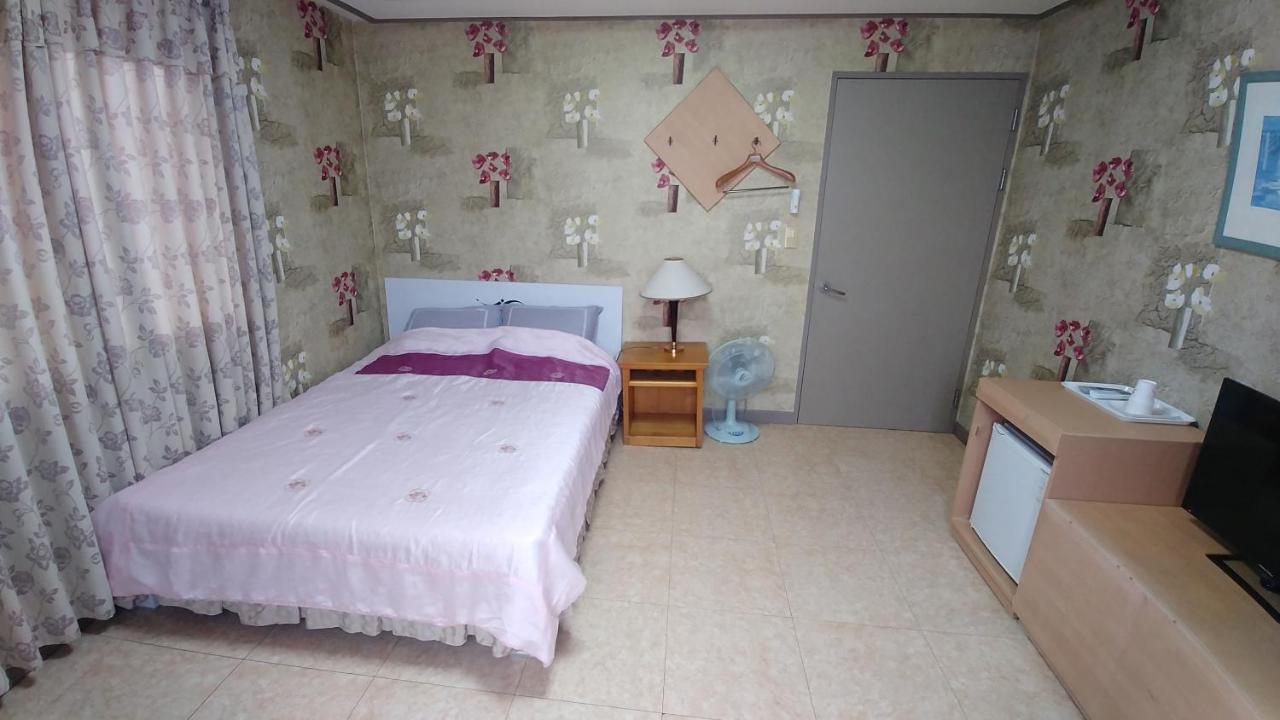 Fourseason Youth Hostel Gyeongju Exterior photo