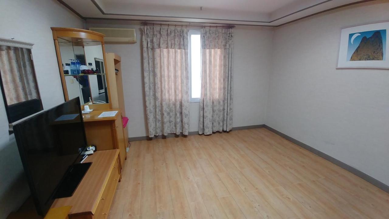 Fourseason Youth Hostel Gyeongju Exterior photo